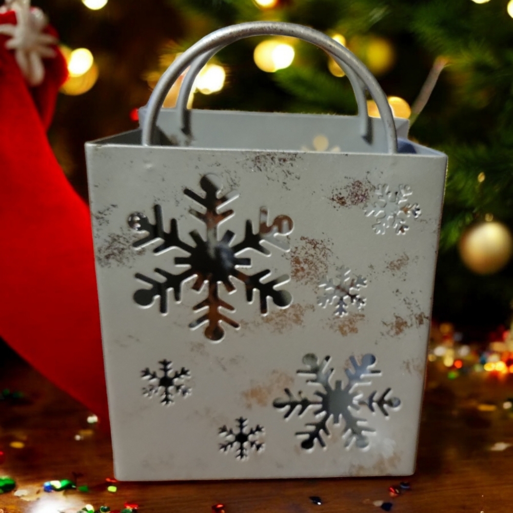 NIB Costco Metal Tealight Candleholder 5 ⅛” Gift Bag Snowflakes Christmas
